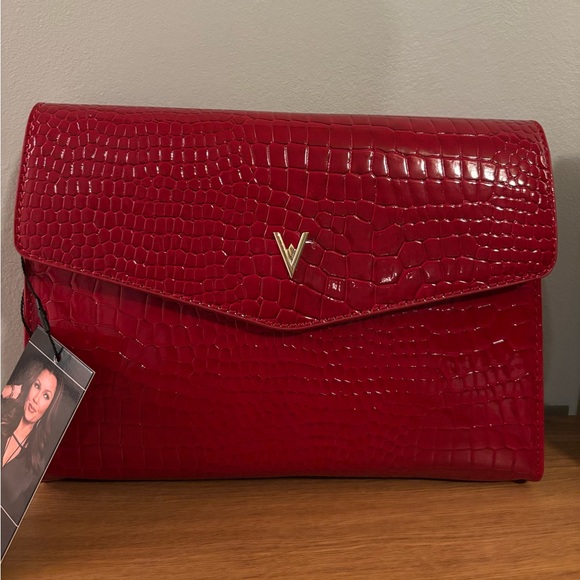 Vanessa Williams Handbags - Vanessa Williams vibrant red faux crocodile embossed clutch purse NWT
